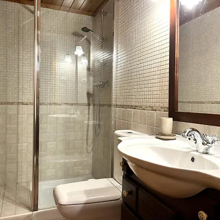 Atic De Luxe I Rustic A By Rural D'aneu *